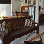 Askara Guest House & Hostel