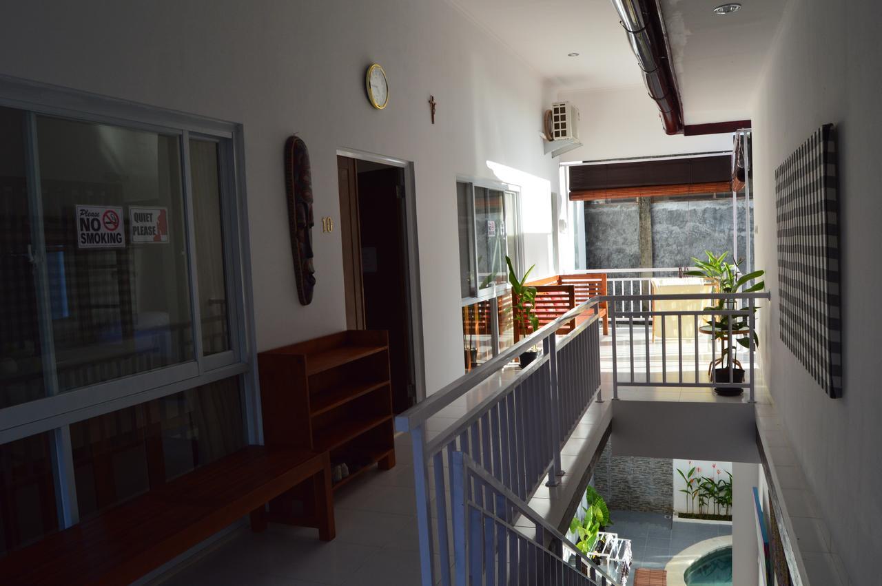 Inn Askara & *