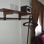 Askara Guest House & Hostel