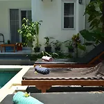 Askara Guest House & Hostel